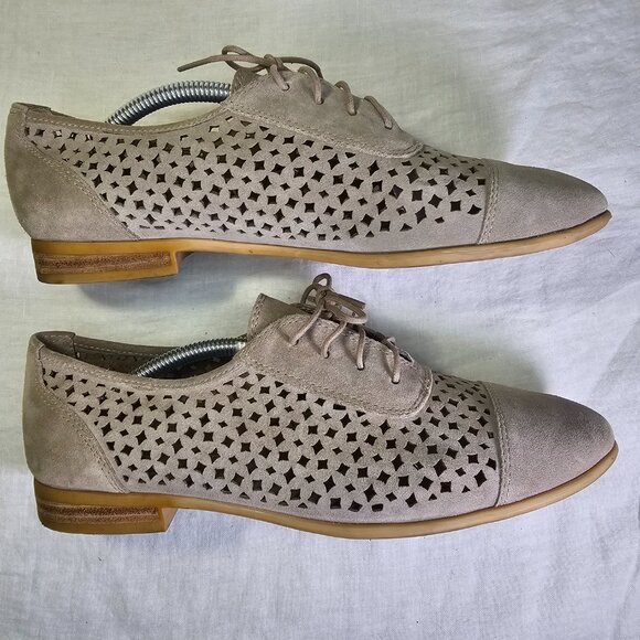 Franco Sarto Genuine Suede Leather Perforated Lace Up Oxford Shoes 8 Taupe - Picture 2 of 11